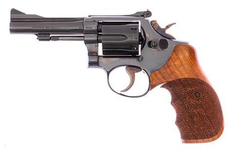Revolver Smith & Wesson Mod. 15-3 Kal. 38 Special #8K588880 § B (W 2395-22)