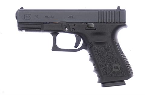 Pistol Glock 19 Gen3  Cal. 9 mm Luger #LDL651 § B (W930-23)