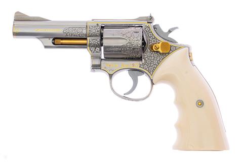 Revolver Smith & Wesson 66 luxury version cal. 357 Magnum #4K96941 § B