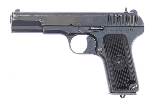 Pistol Tokarev TT33 Cal. 7.62 x 25 Tokarev #529 § B (V26) +ACC