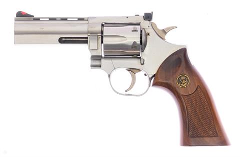 Revolver Dan Wesson Arms  Kal. 357 Magnum #S002604 § B